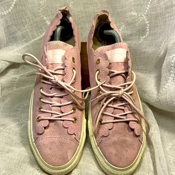 Converse Shoes - NWOT Converse All Star leather sneakers